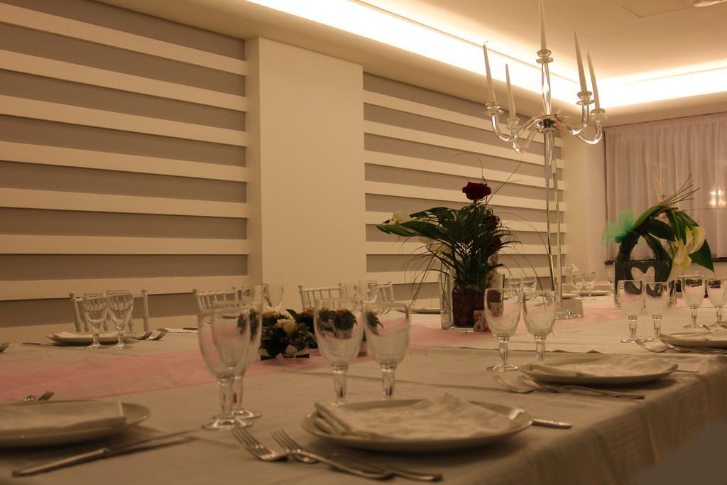 Hotel Ristorante La Lanterna Calvizzano Exterior foto
